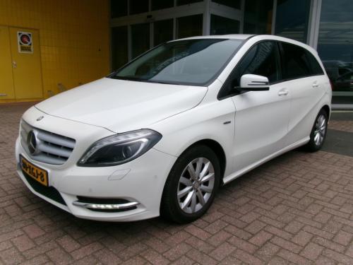 Mercedes-Benz B-Klasse 180 cdi automaat, airco, navi, pdc, trekhaak