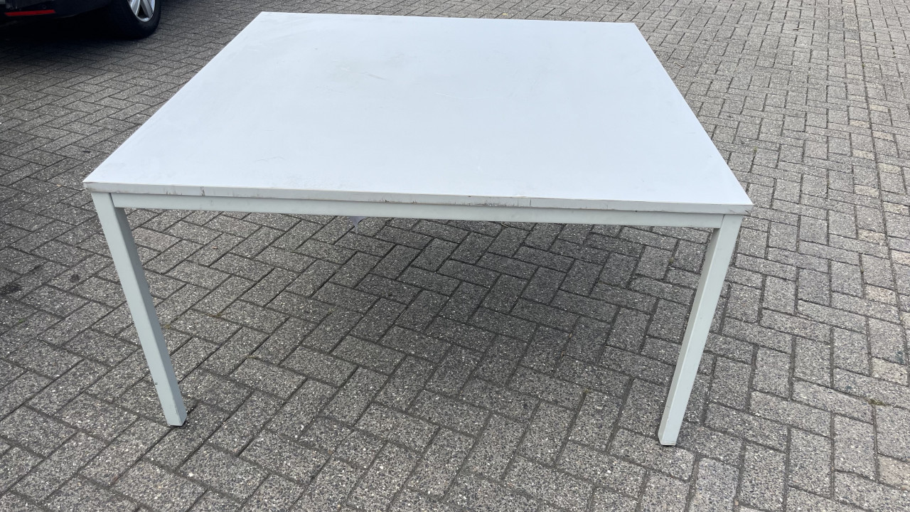 Kantinetafel