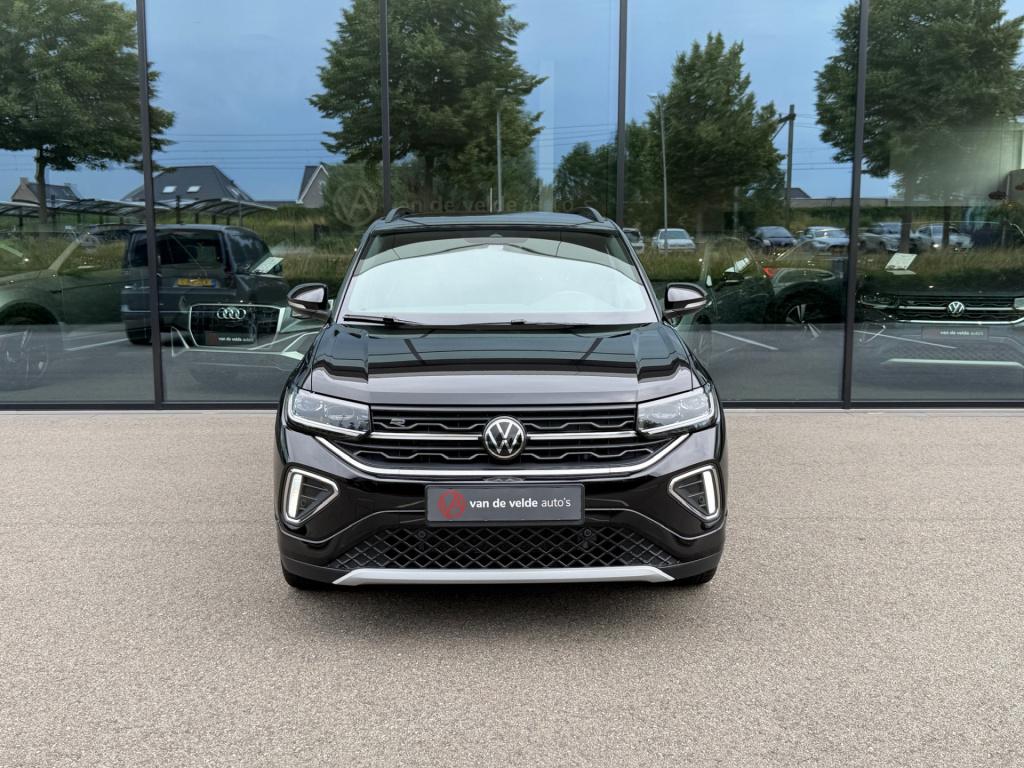 Volkswagen T-cross 1.5 tsi 150pk dsg r-line | camera | trekhaak | navi | iq
