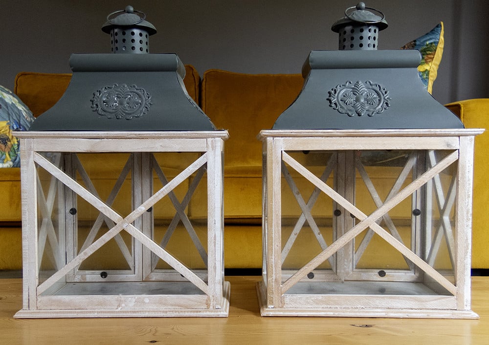 Te koop 2 x  kaarsenlantaarn