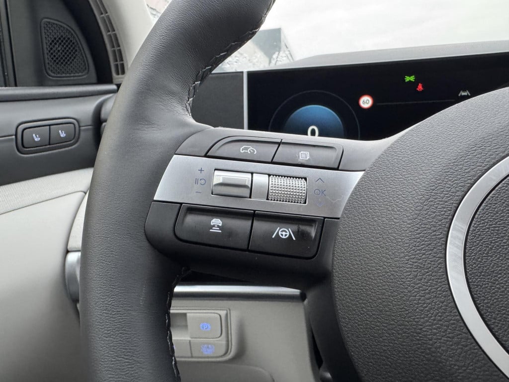 Hyundai Tucson Hybrid 1.6 t-gdi hev premium light grey interior