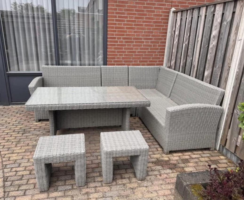 Loungeset + opbergkist voor de kussens [ evt bezorgen !! ]