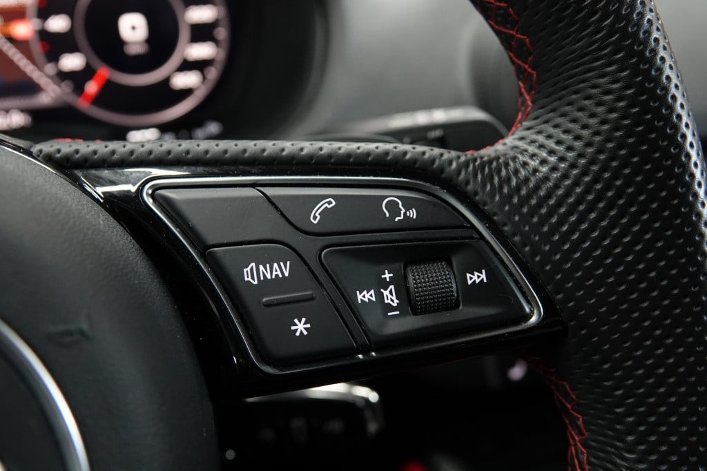 Audi Q2 sq2 2.0 tfsi quattro | 450 pk | pano | led | camera |