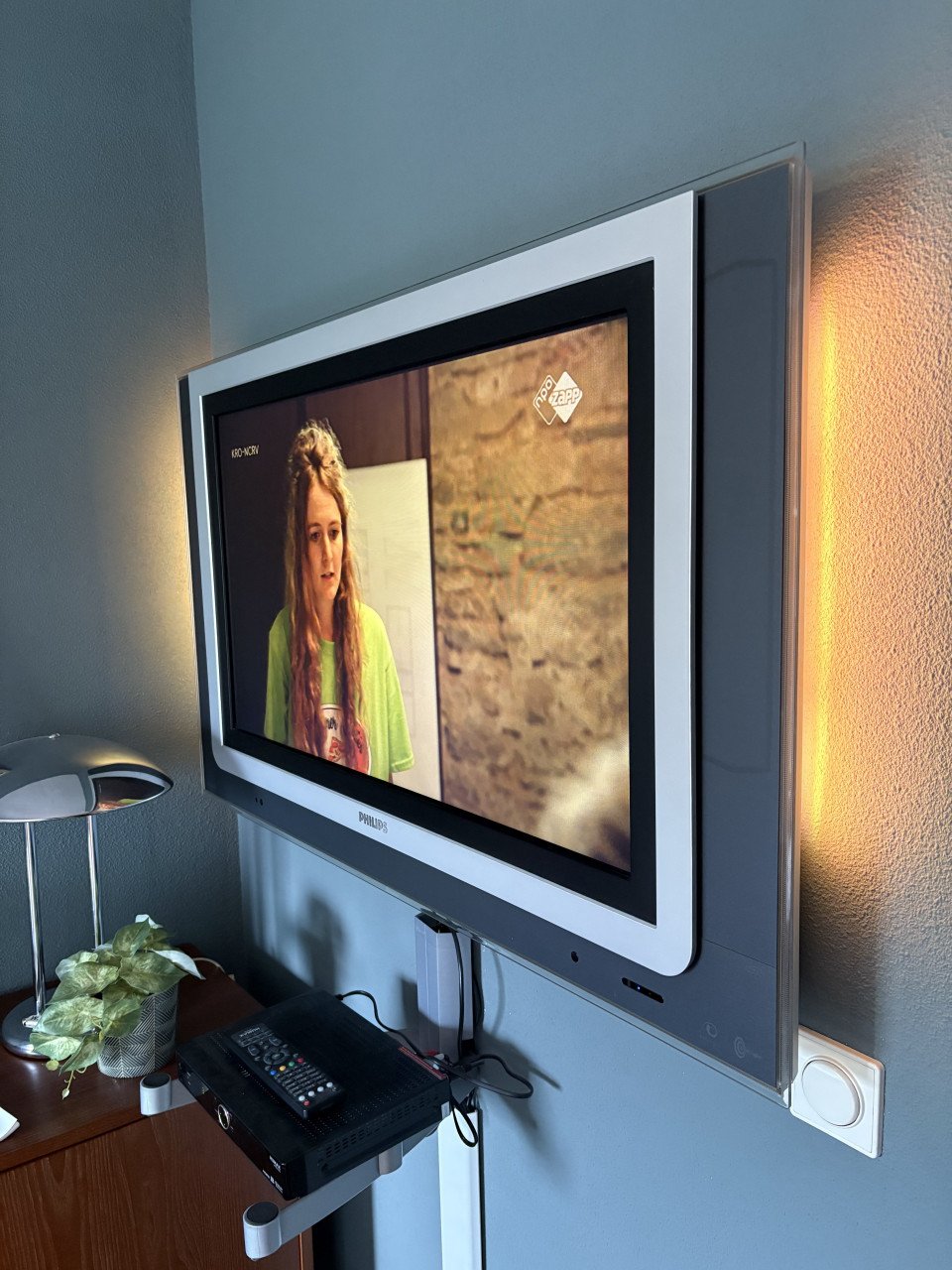 Philips ambilight flatscreen tv met Humax decoder