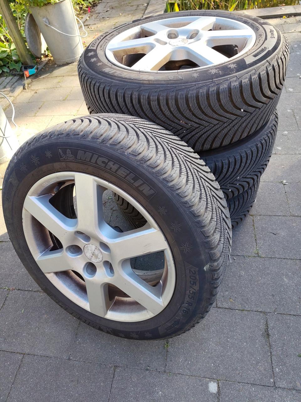 Set wielen Toyota Auris/Corolla/Prius met winterbanden