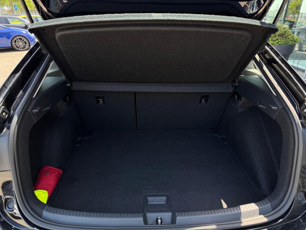 Volkswagen Taigo 1.0 tsi life * camera * stoelverwarming * virtual cockpit 