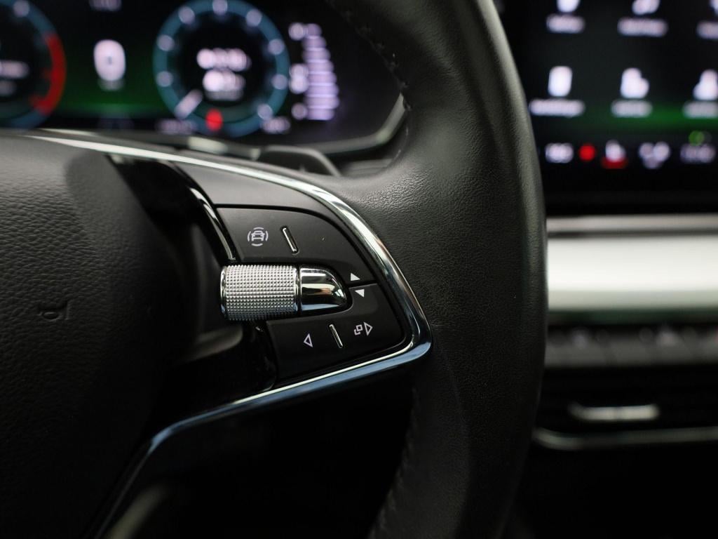 Skoda Octavia combi 1.5 e-tsi business edition | automaat | panoramadak | t