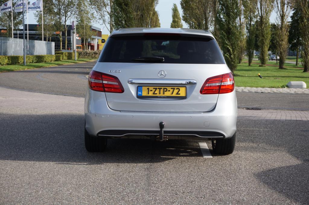 Mercedes-Benz B-Klasse 180 ambition style l facelift uitvoering l xenon l p