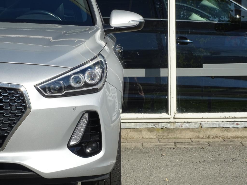 Hyundai I 30 wagon 1.4 t-gdi premium automaat | pano | trekhaak | led | sto