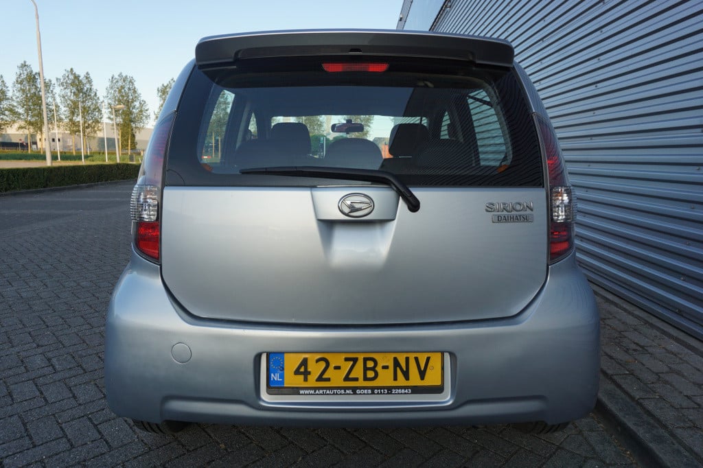 Daihatsu Sirion 2 1.3-16v sport airco / elektr. ramen / nap