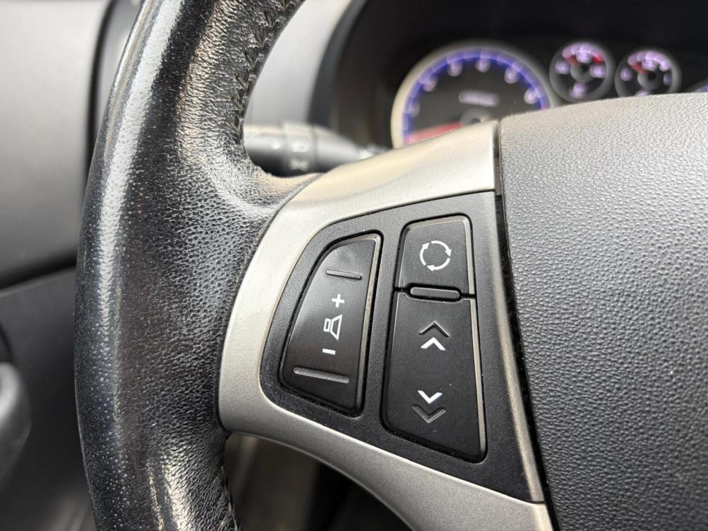 Hyundai I 30 cw 1.4i i-motion/155.000 nap/pdc achter/clima/cruise ctrl/