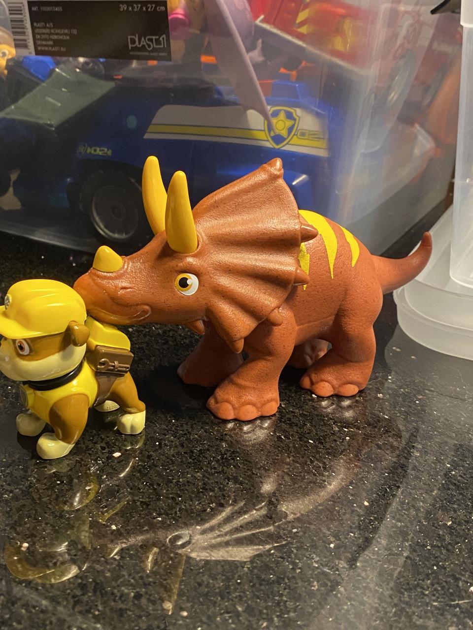 Paw Patrol rubble dino rescue