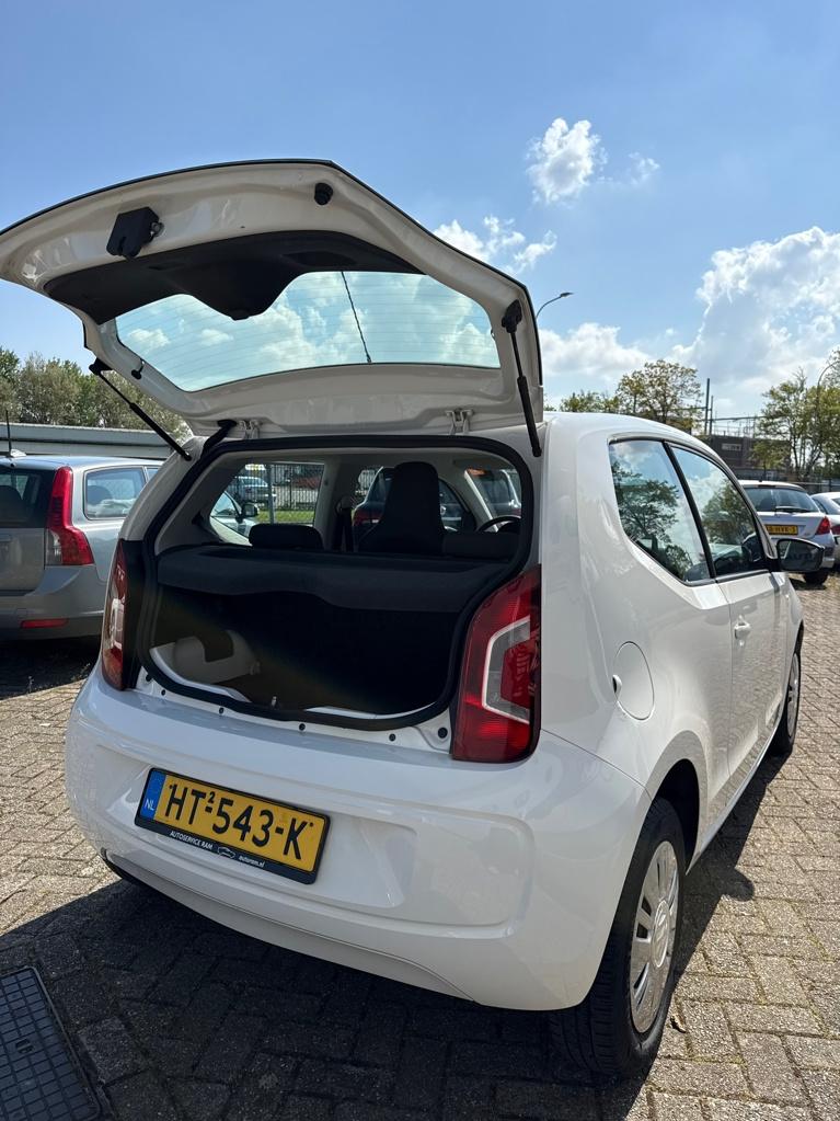 Volkswagen UP! 1.0 move up!