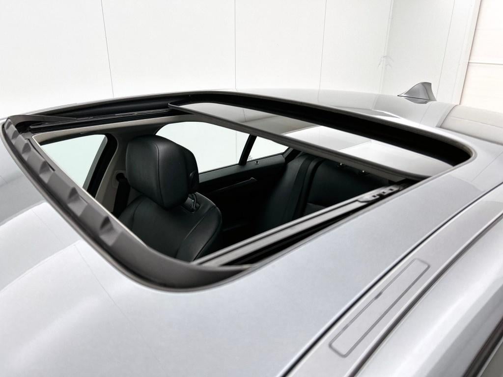 BMW 5 Serie 523i high executive | schuif/kanteldak |