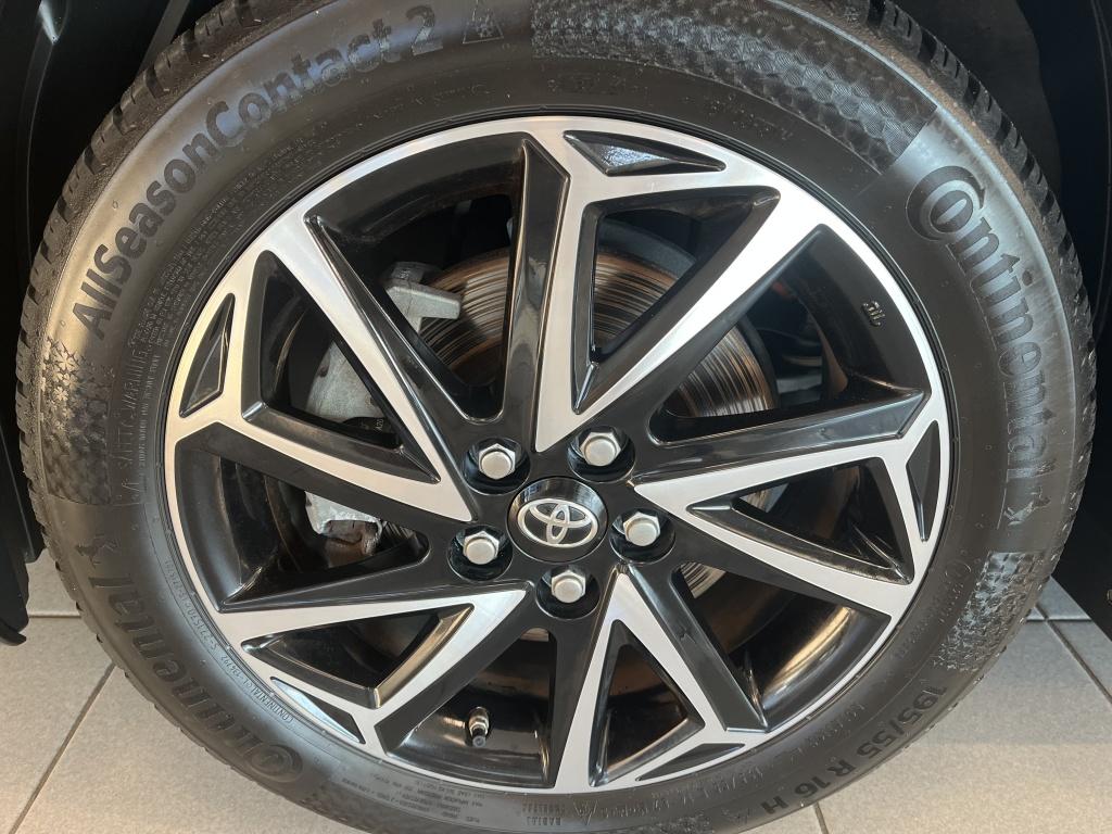 Toyota Yaris 1.5 hybrid first edition | camera | apple carplay | trekhaak |