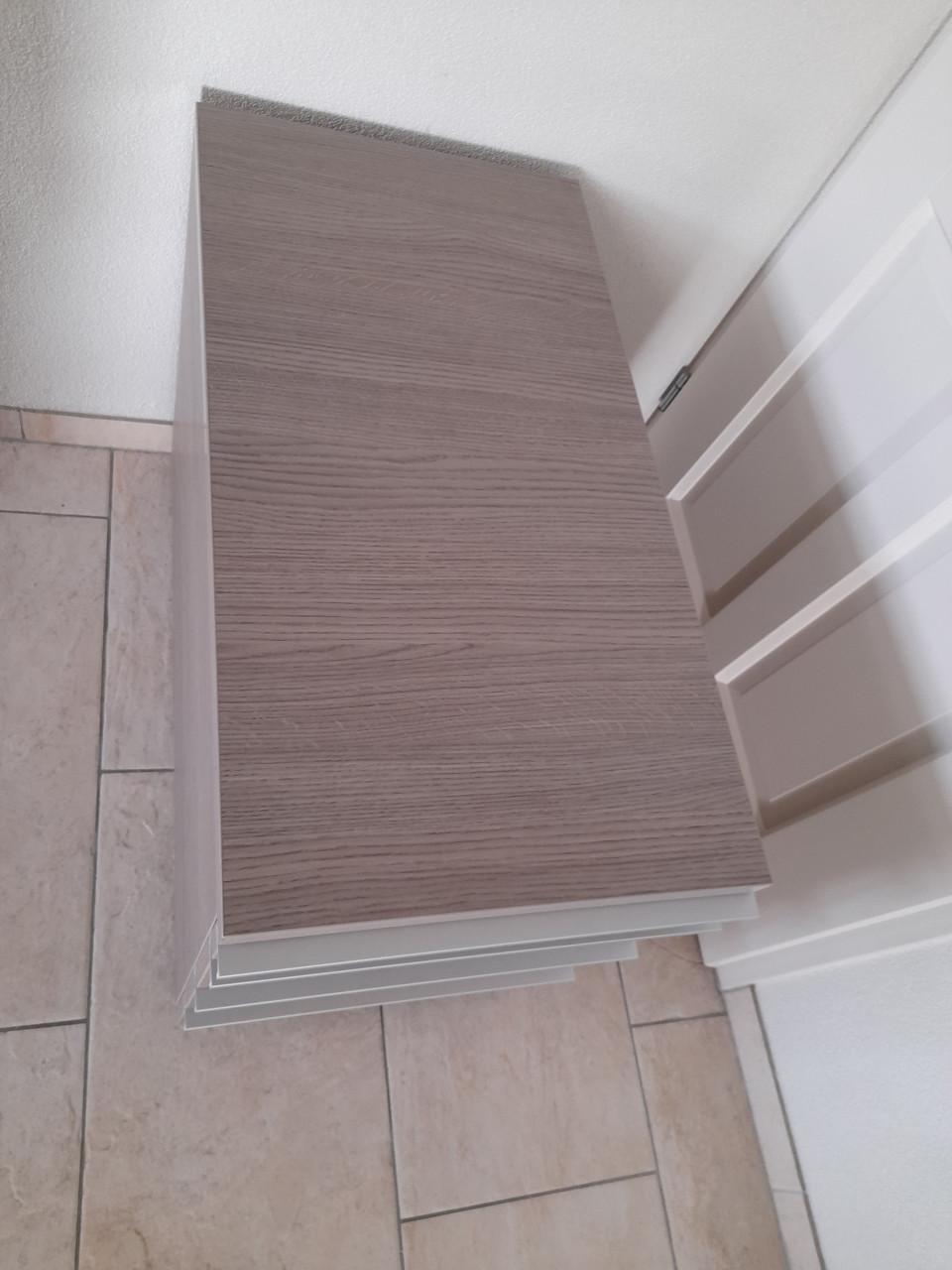 Ladenblok 80 x 42 x 55H  (z.g.a.n.) met sleutel!