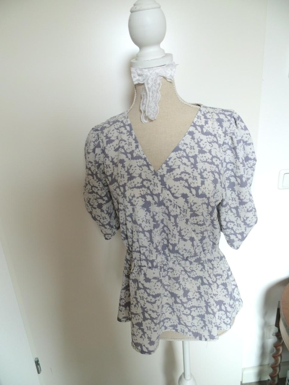 Blouse van Pigalle maat 38.