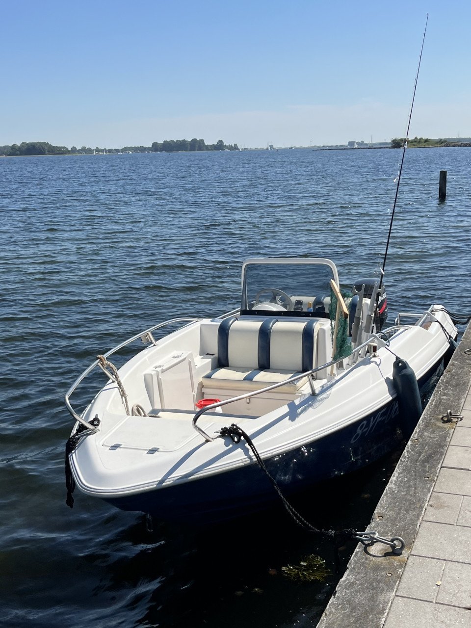 QuickSilver Commander 500 met 4takt 50 pk mercury buitenboord motor