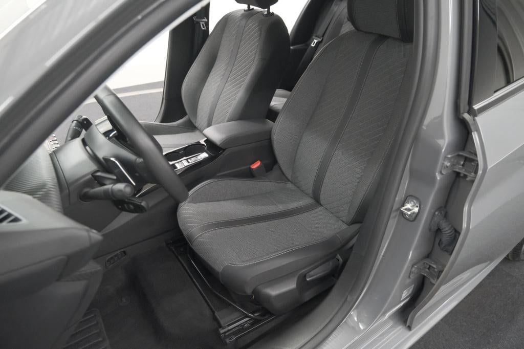 Peugeot 208 1.2 hybrid 110 e-dcs6 allure | apple carplay | parkeersensoren 