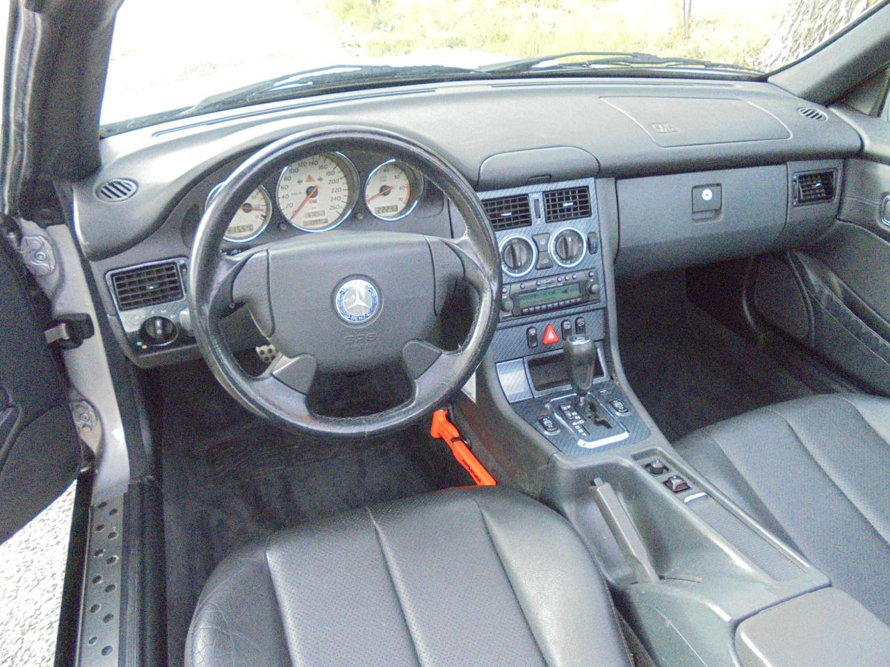 SLK 230 Compressor in nette conditie 139.908 Km Aflevering met vol jaar Apk