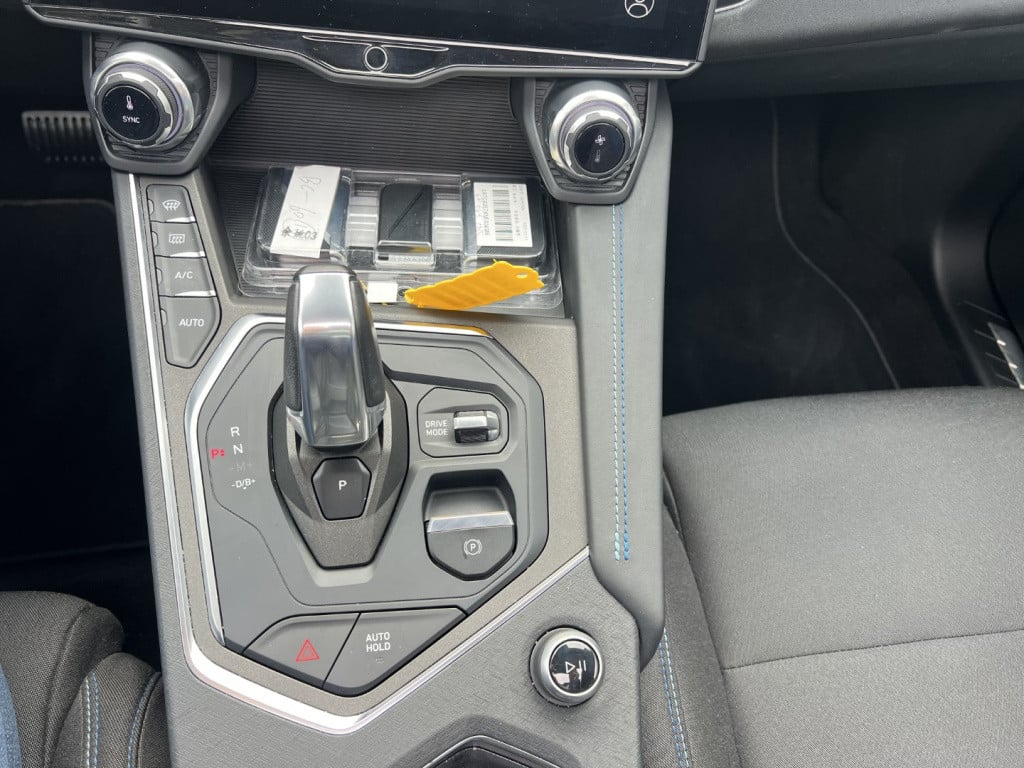 Lynk & Co 01 1.5 261pk plug in hybrid , 360 camera , pano dak , adaptive cc