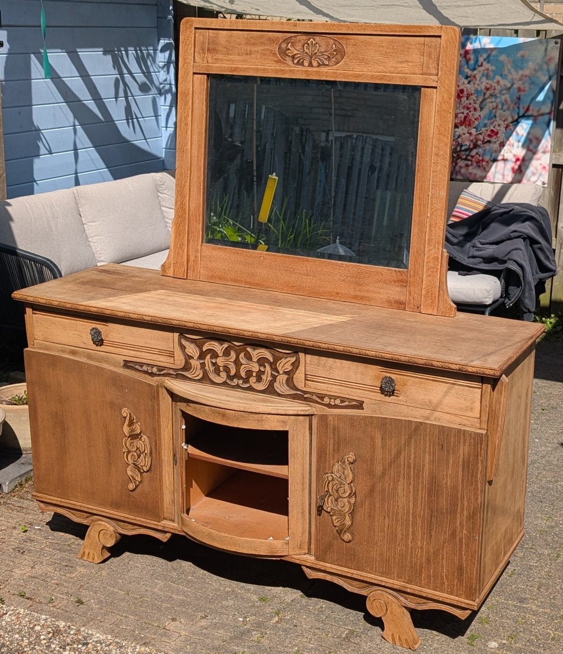 Houten dressoir met spiegel