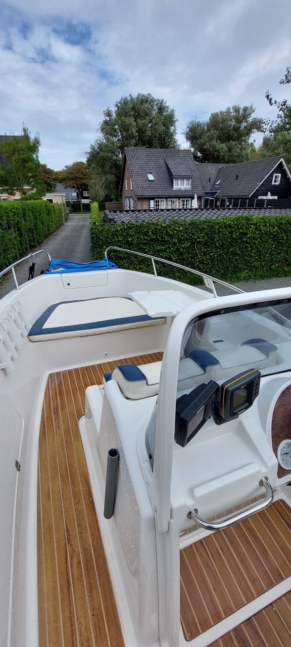 QuickSilver Commander 500 met 4takt 50 pk mercury buitenboord motor