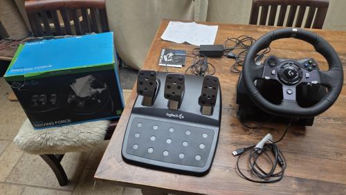 Logitech G920 Racing Wheel - Xbox/PC