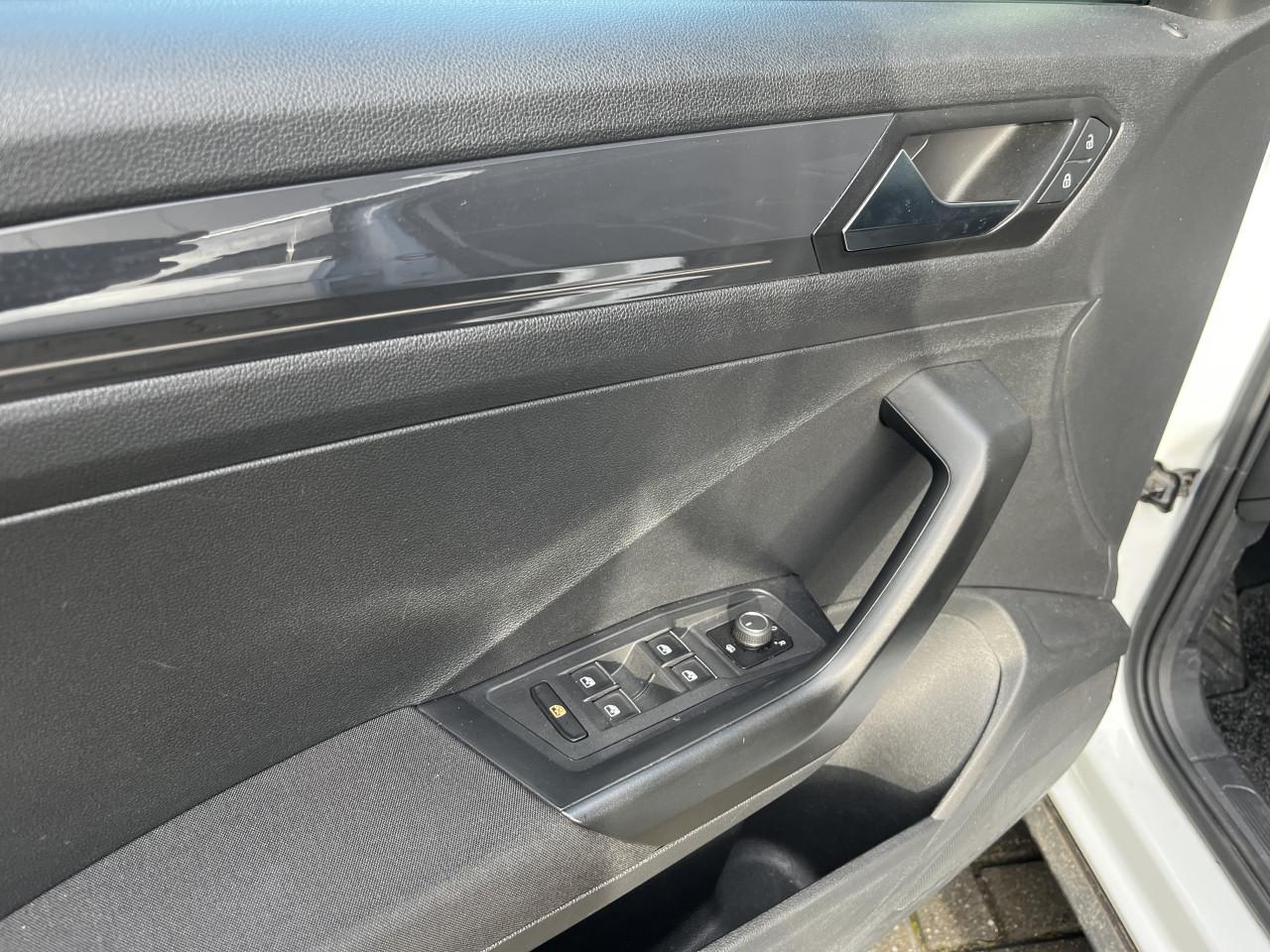 Volkswagen T-Roc 1.5 TSI Sport*NL- AUTO*DSG*TREKHAAK*