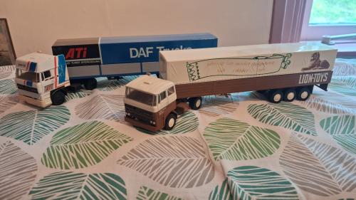 DAF miniaturen, nieuw, altijd achter glas gestaan