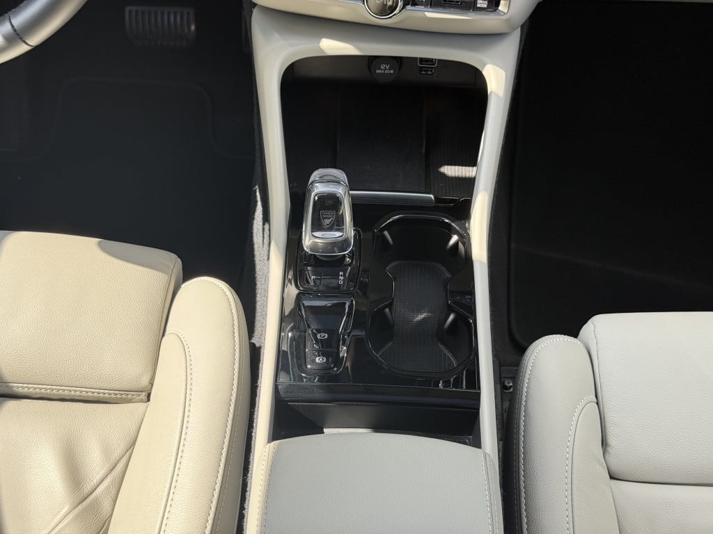 Volvo XC40 t5 262pk recharge inscription| panodak| adap.cruise| 360camera|