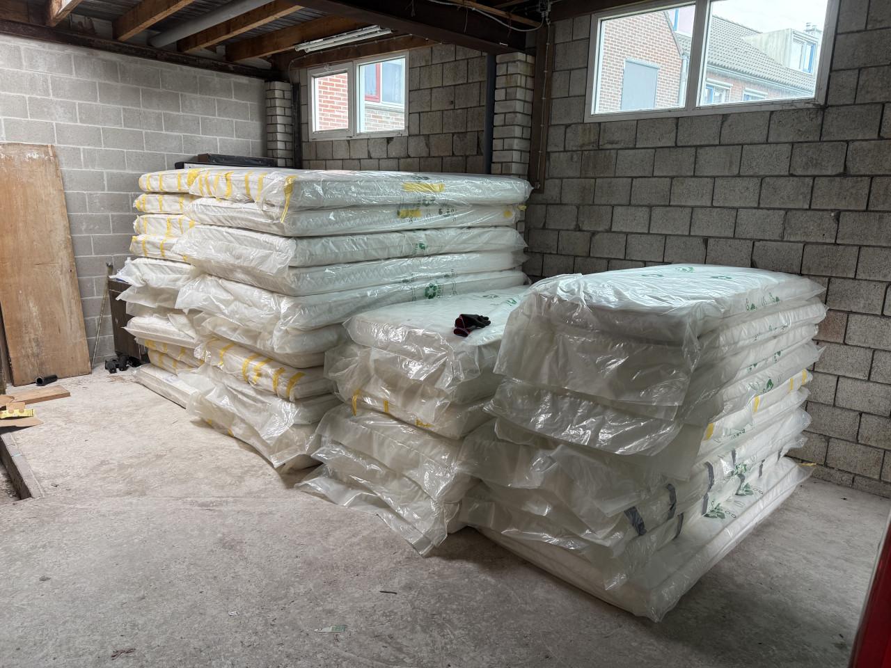 Nieuwe Matermoll matrassen 1/2 persoons