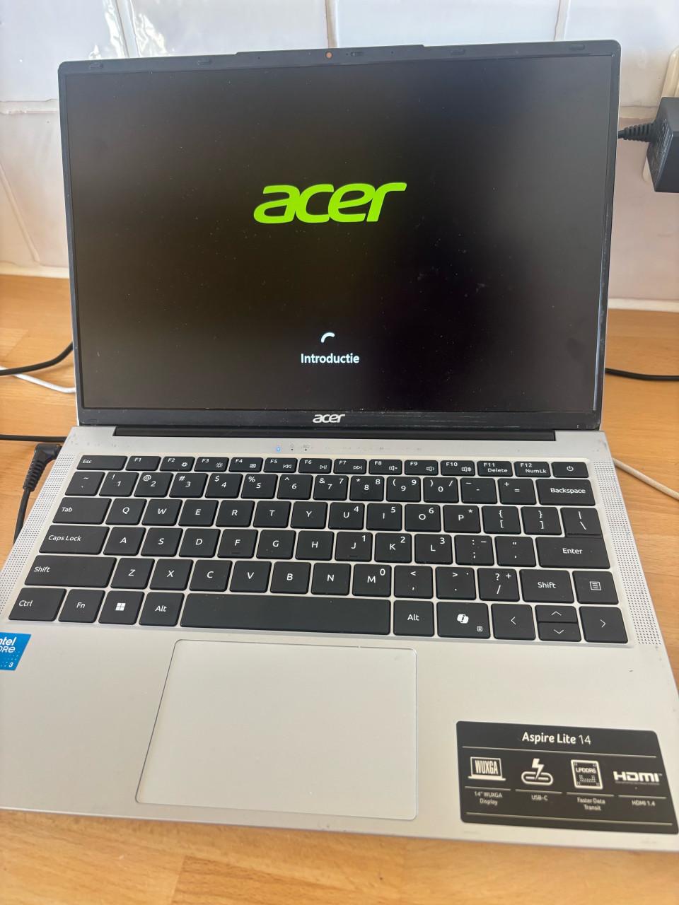 Laptop Acer aspire lite AL 14-32P-32LE zilver
