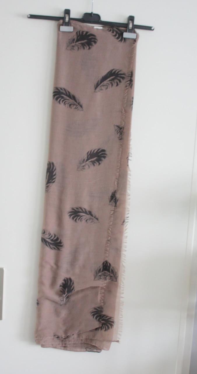 Sjaal met veren print