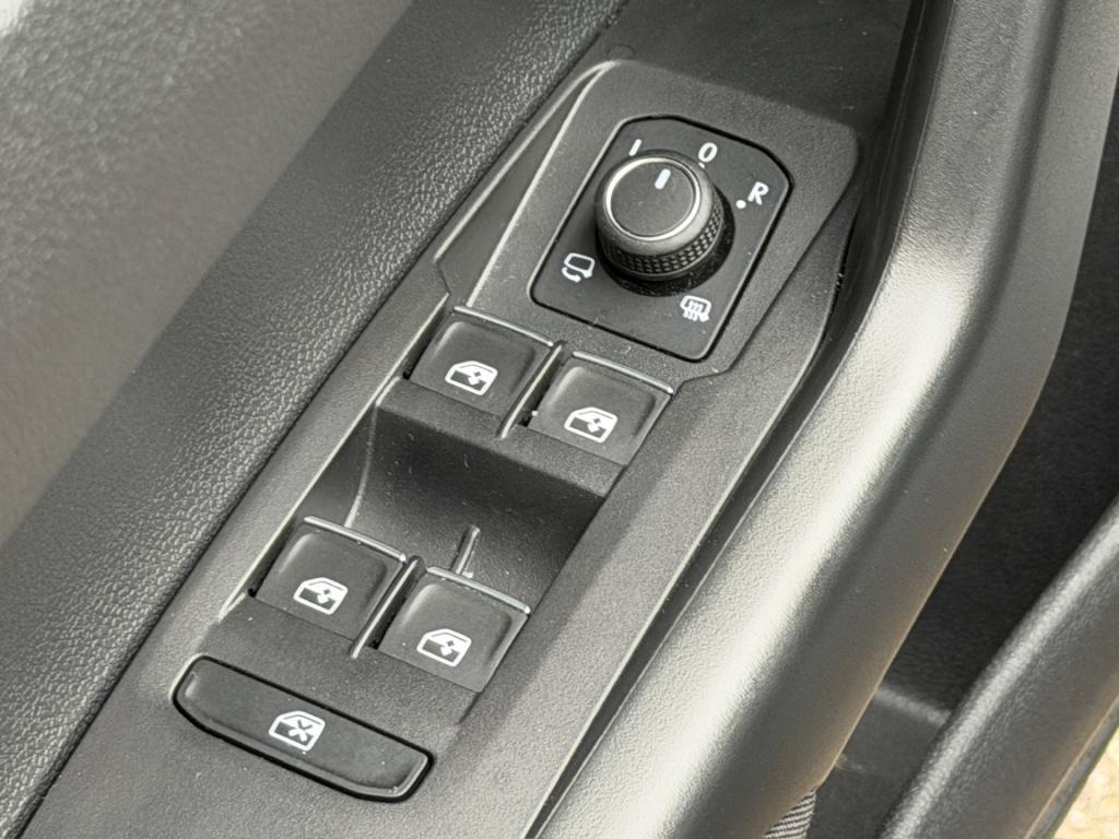 Volkswagen Polo 1.0 tsi dsg r-line | led gril | iq light | camera | stoelve