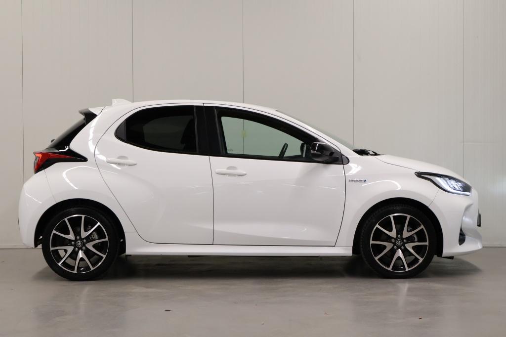 Toyota Yaris 1.5 hybride dynamic| camera| adap.cruise| half leder| climate