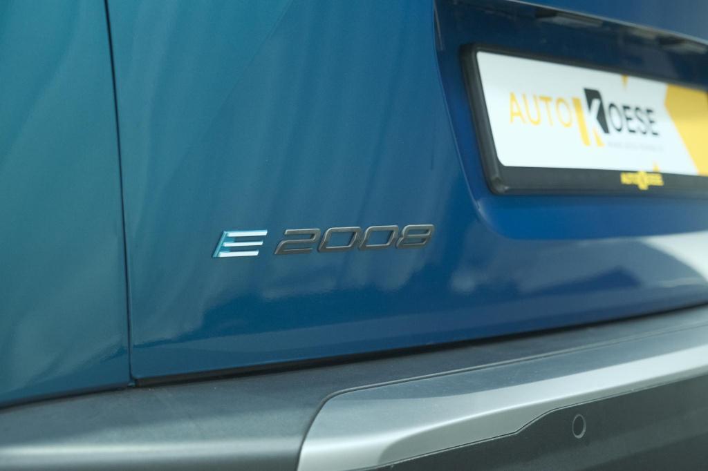 Peugeot E-2008 ev allure avantage 54 kwh | soh 97,8% | 11 kw lader | apple 