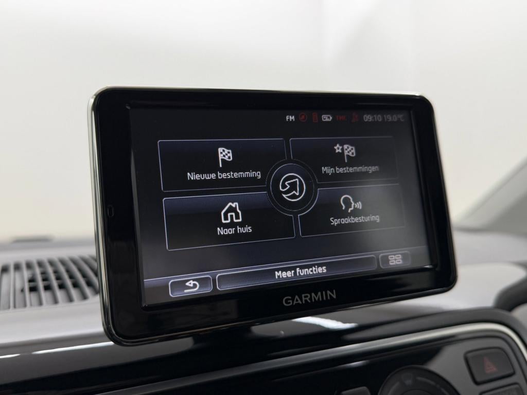 Volkswagen UP! occasion 1.0 high up! bluemotion | grijs | tweedehands volks