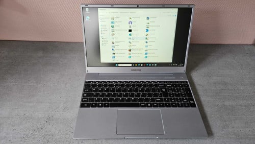Aangeboden zo goed als nieuwe medion notebook