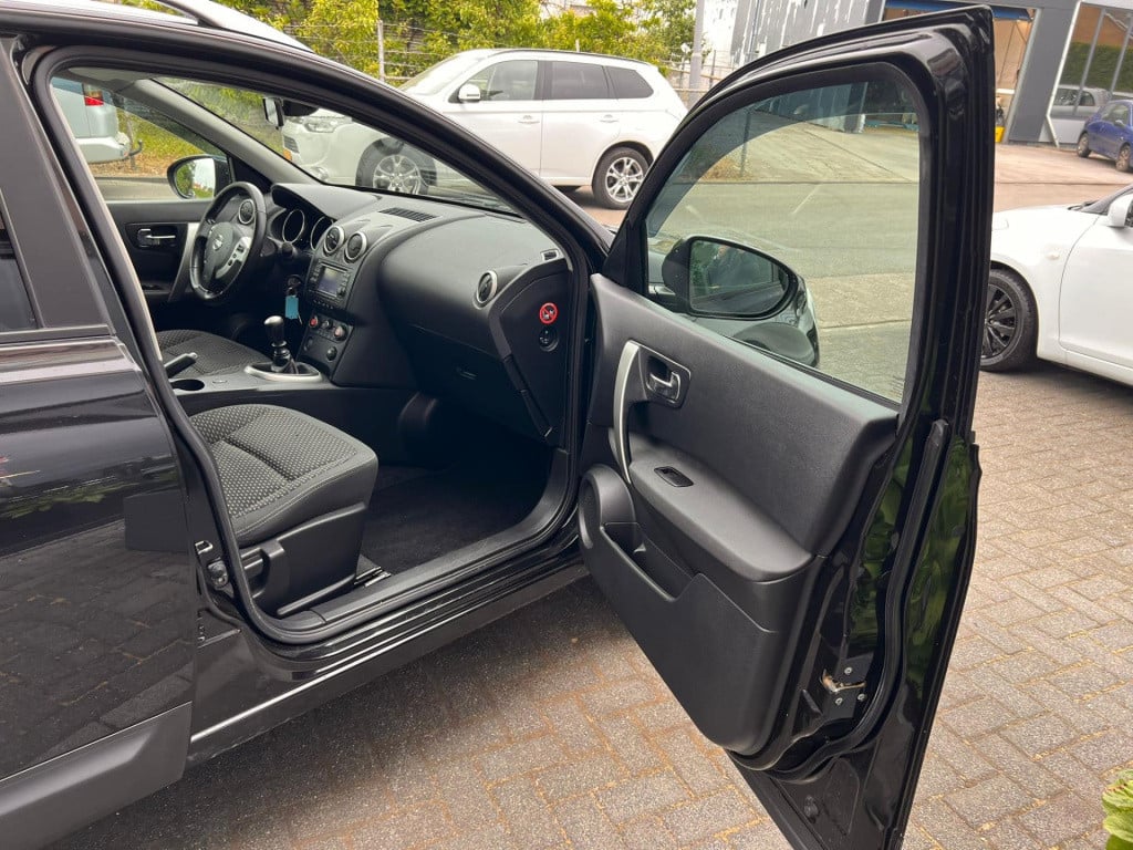 Nissan Qashqai 2.0 connect edition
