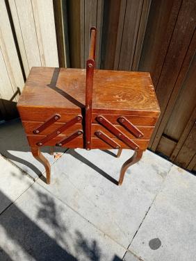 Oude naaibox