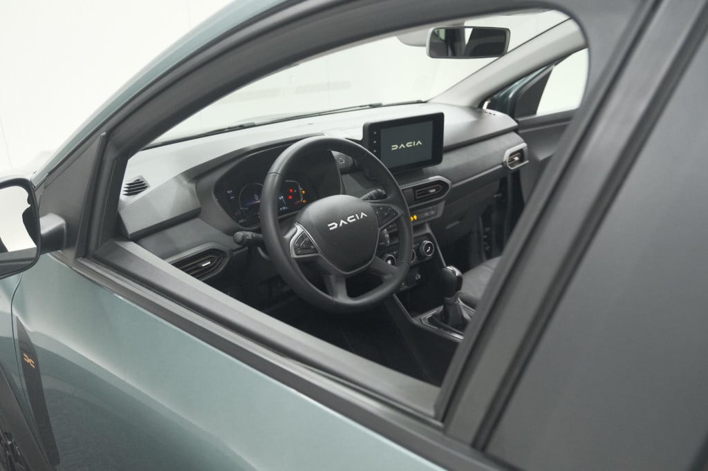 Dacia Jogger 1.6 hybrid 140 extreme | 5 zitplaatsen | trekhaak | camera | d