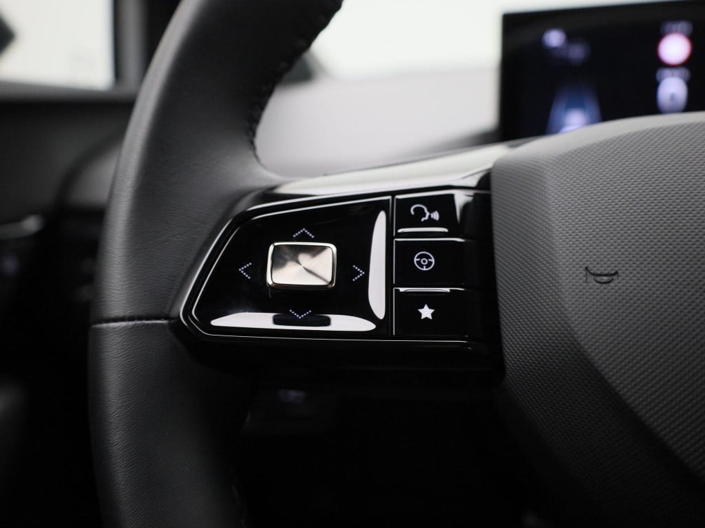 MG Mg4 64 kwh luxury | apple/carplay | camera | parkeersensoren | electrisc