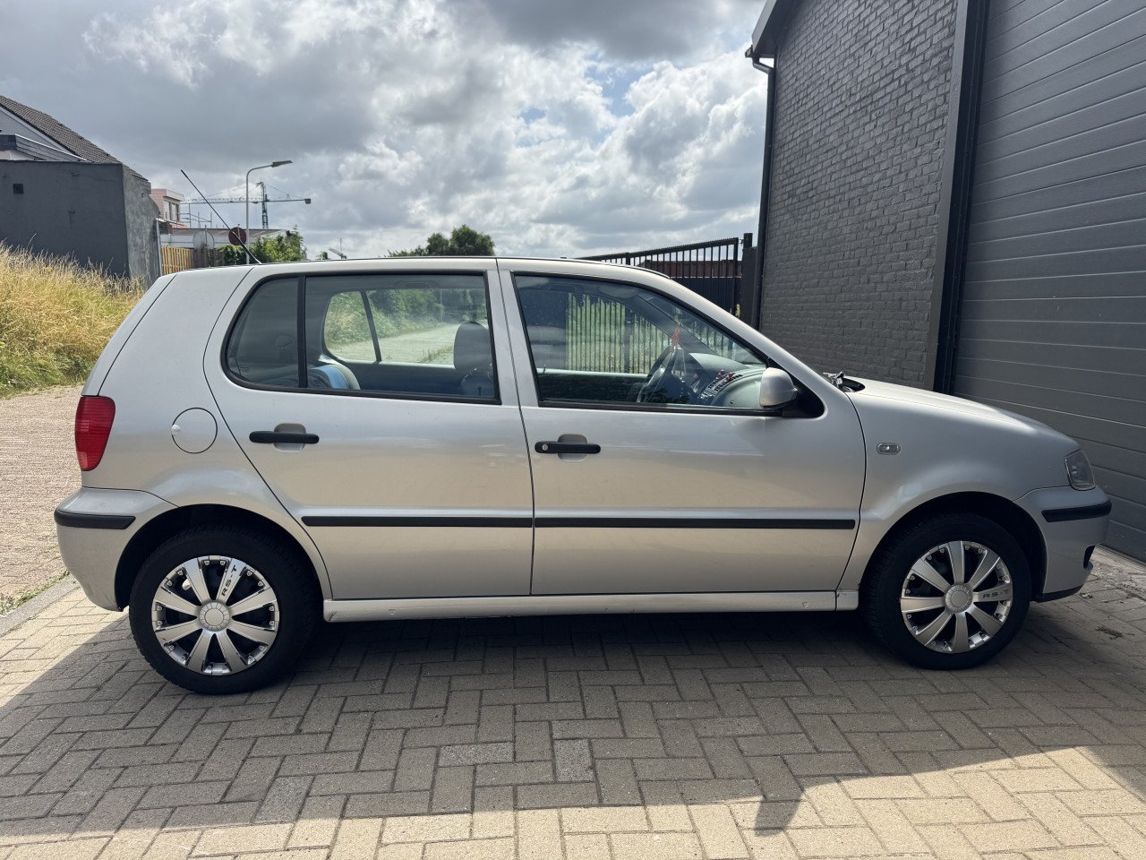 Volkswagen Polo 1.4 44KW 5DRS 2000 Grijs Apk Nap