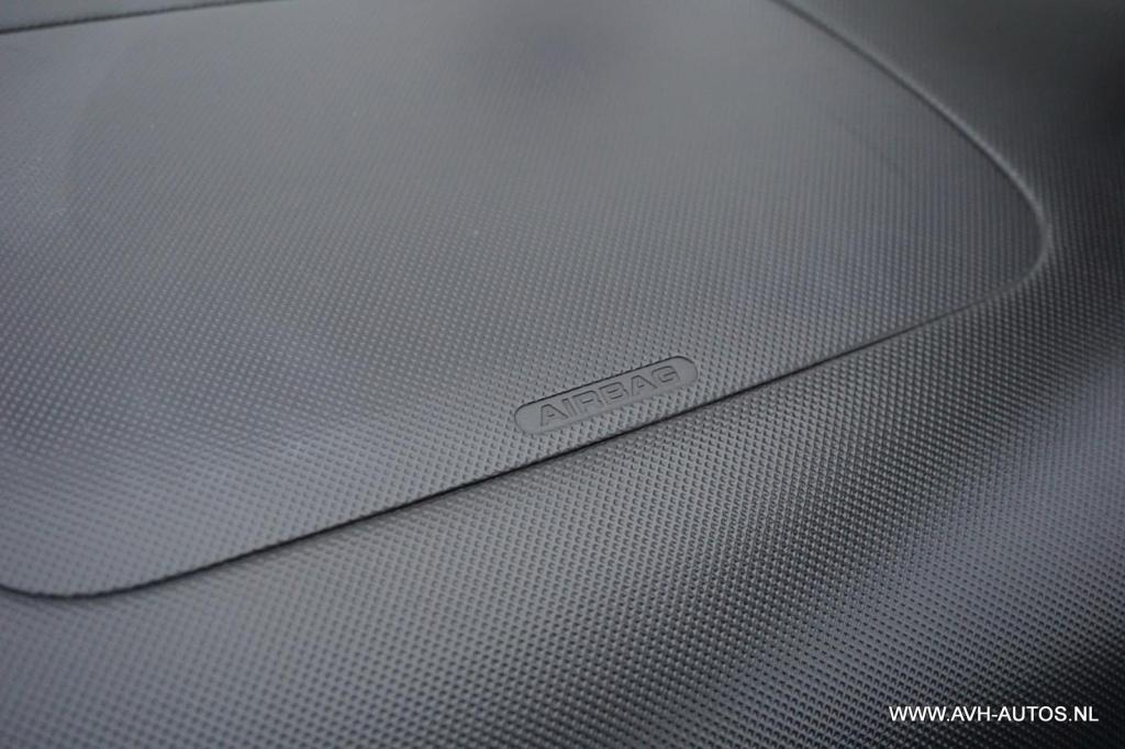 Peugeot 107 1.0-12v xs