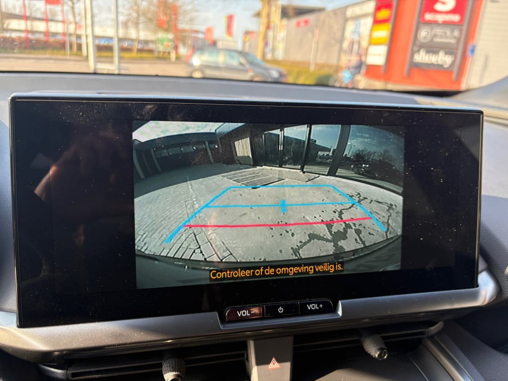 Toyota C-hr 2.0 plug-in hybrid 220 dynamic