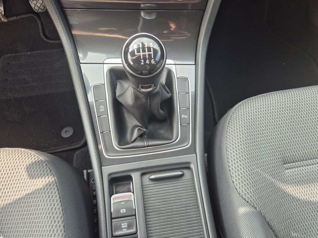 Volkswagen Golf 1.0 tsi comfortline 81kw / 110pk h6