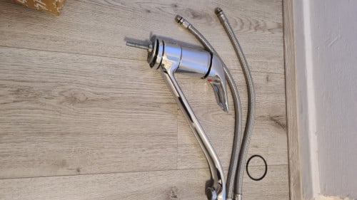 Keuken kraan in doos- Italy- compleet met oor ring