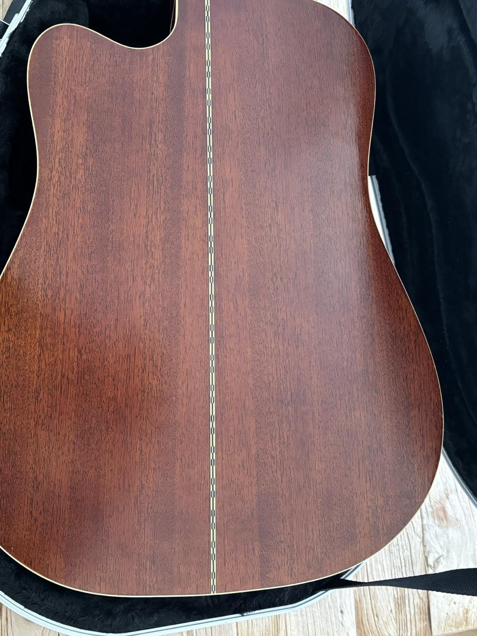 Semi-akoestische Cort MR730FX