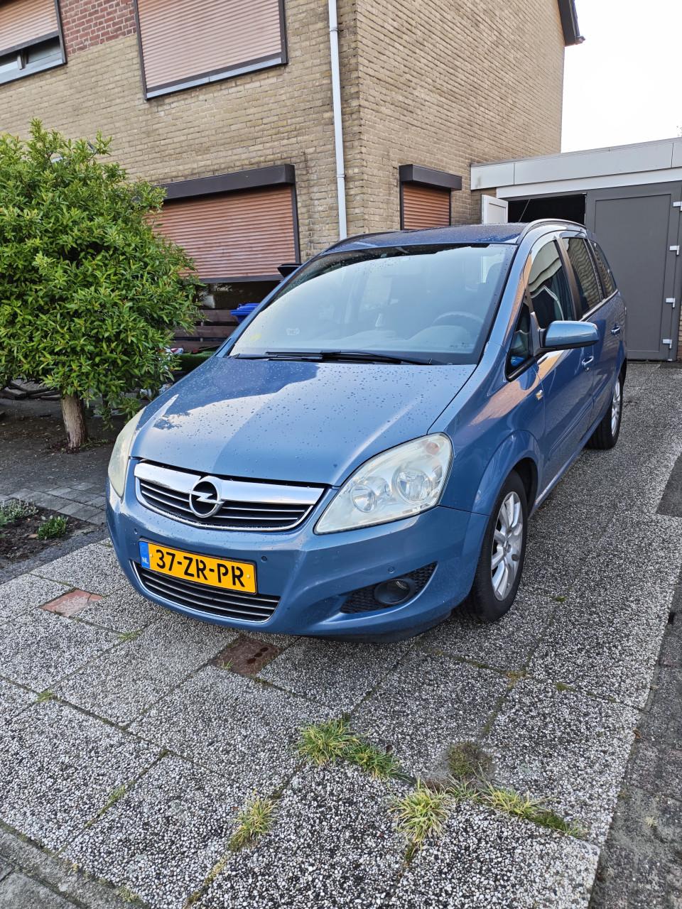 Opel zafira 2.2 direct